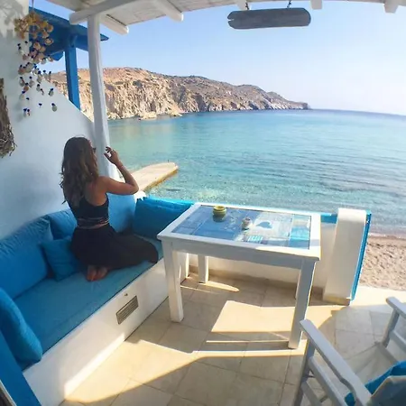Oneiro Plaka (Milos)