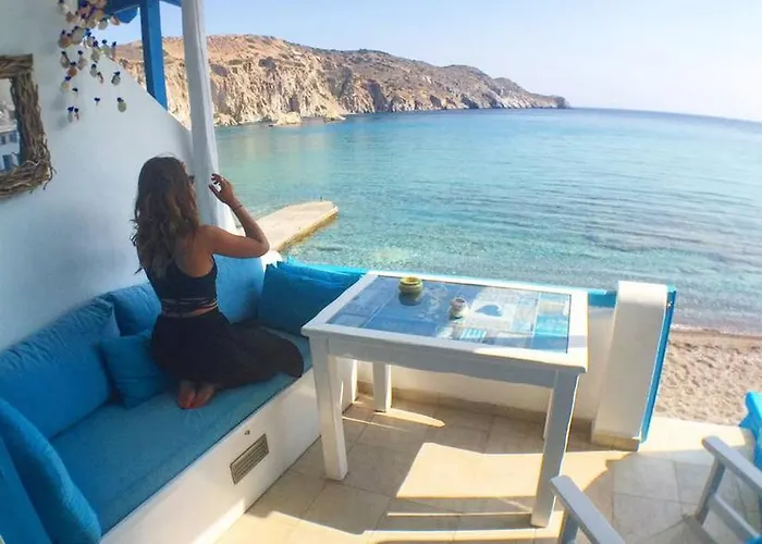 Oneiro Plaka (Milos)